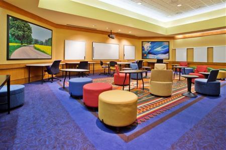 фото отеля Crowne Plaza Hotel Atlanta - Ravinia (Perimeter Center)