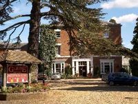 Glebe Hotel Warwick
