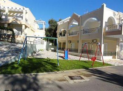 фото отеля St Nicholas Beach Apartments
