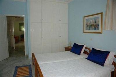 фото отеля St Nicholas Beach Apartments