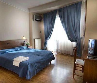 фото отеля Park Hotel Latina