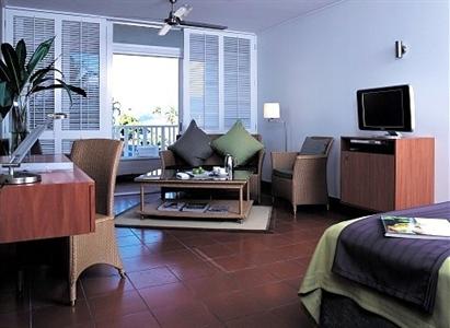 фото отеля The Hotel Cairns