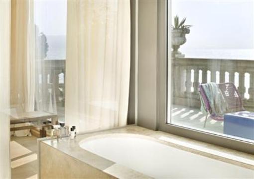 фото отеля Bella Riva Hotel Gardone Riviera