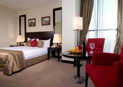 фото отеля Golden Tulip Victoria - Bucharest