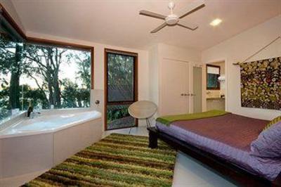 фото отеля Eumarella Shores Noosa Lake Retreat Weyba Downs