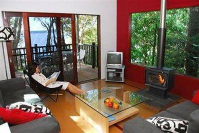 фото отеля Eumarella Shores Noosa Lake Retreat Weyba Downs