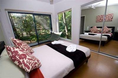 фото отеля Eumarella Shores Noosa Lake Retreat Weyba Downs