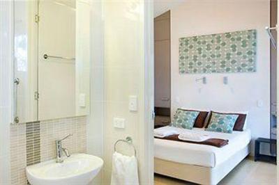фото отеля Eumarella Shores Noosa Lake Retreat Weyba Downs