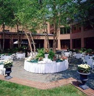 фото отеля Doubletree Guest Suites Charlotte / SouthPark