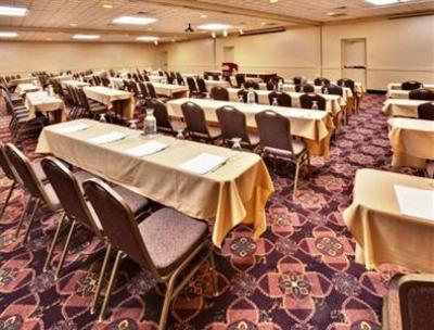 фото отеля Holiday Inn Grand Island-Midtown