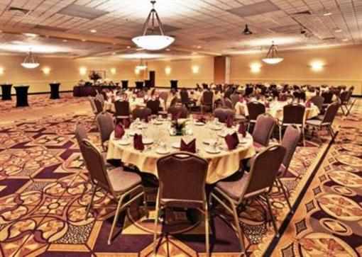 фото отеля Holiday Inn Grand Island-Midtown
