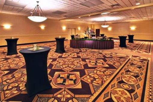 фото отеля Holiday Inn Grand Island-Midtown