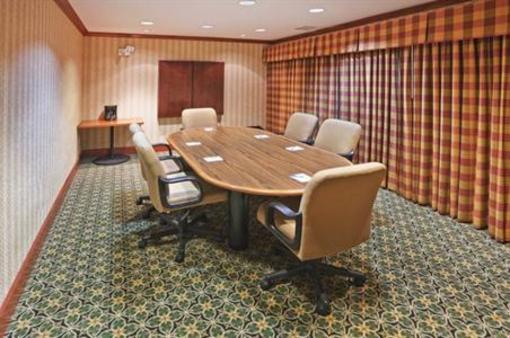 фото отеля Staybridge Suites Woodland Hills Tulsa