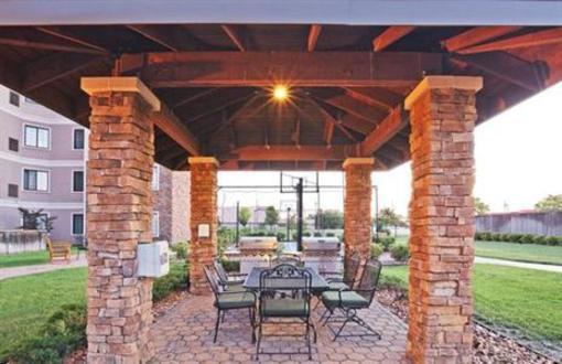 фото отеля Staybridge Suites Woodland Hills Tulsa