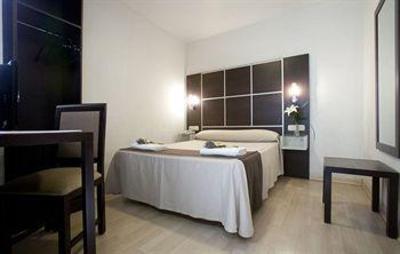 фото отеля Hostal Los Girasoles