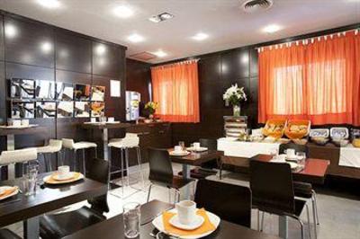фото отеля Hostal Los Girasoles
