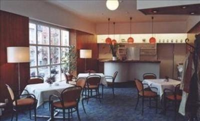 фото отеля Hotel Meran Hallenbad & Sauna Saarbrucken