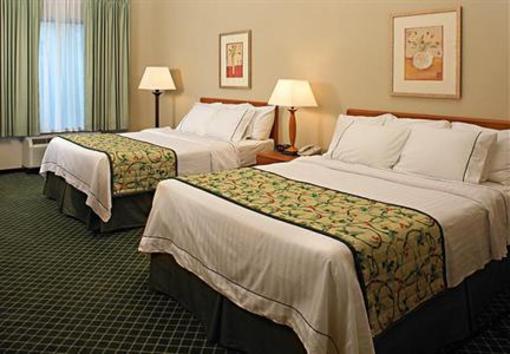 фото отеля Fairfield Inn & Suites Detroit Metro Airport Romulus