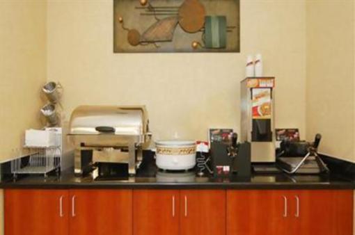 фото отеля Comfort Suites- Kings Island