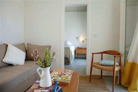 фото отеля Kamaroti Suites Hotel