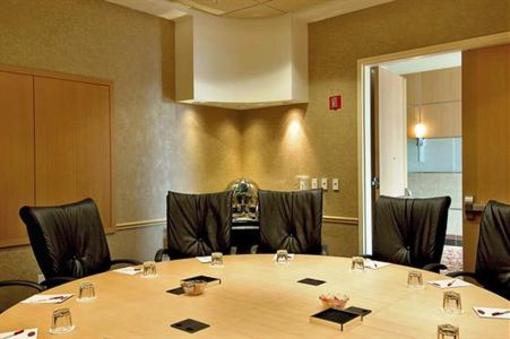 фото отеля Crowne Plaza Orlando Universal