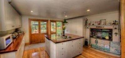 фото отеля The White House Bed & Breakfast Russell (New Zealand)