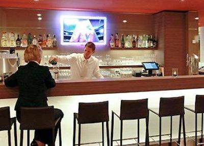 фото отеля Hotel Ibis Friedrichshafen Airport Messe