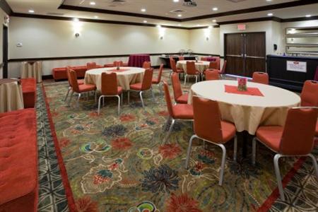фото отеля Crowne Plaza Anchorage-Midtown