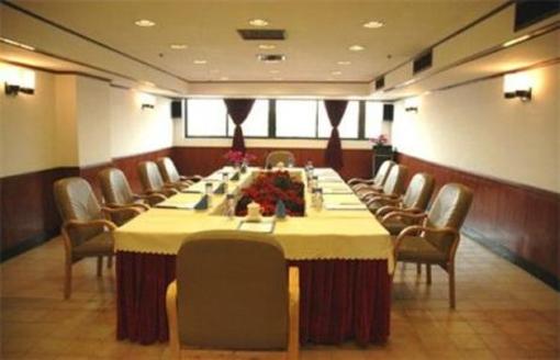 фото отеля Liyang Business Hotel