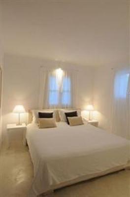 фото отеля Ostraco Suites