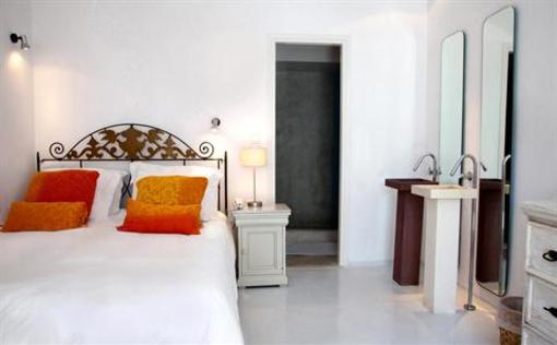 фото отеля Ostraco Suites