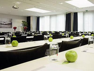 фото отеля Novotel Munchen Messe