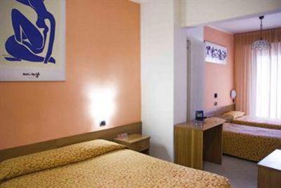 фото отеля Hotel Europa Desenzano del Garda