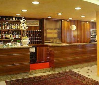 фото отеля Hotel Europa Desenzano del Garda