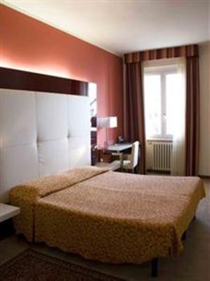 фото отеля Hotel Europa Desenzano del Garda
