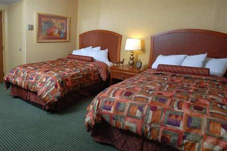 фото отеля Embassy Suites Hotel Greensboro Airport