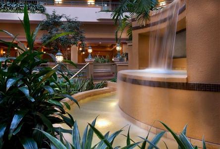 фото отеля Embassy Suites Hotel Greensboro Airport
