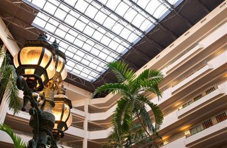 фото отеля Embassy Suites Hotel Greensboro Airport