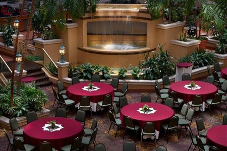 фото отеля Embassy Suites Hotel Greensboro Airport