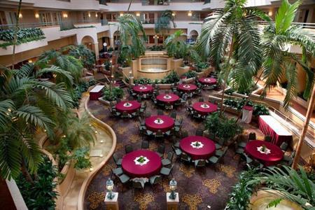 фото отеля Embassy Suites Hotel Greensboro Airport