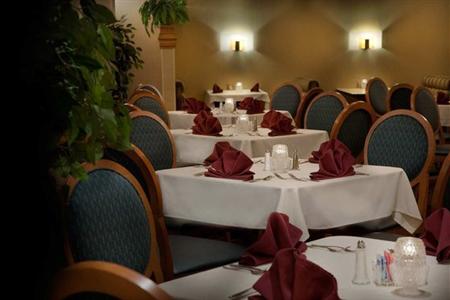 фото отеля Embassy Suites Hotel Greensboro Airport