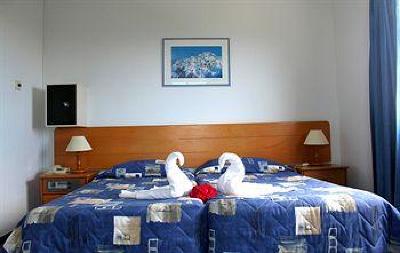фото отеля Sunny Hill Hotel Apartments Paphos