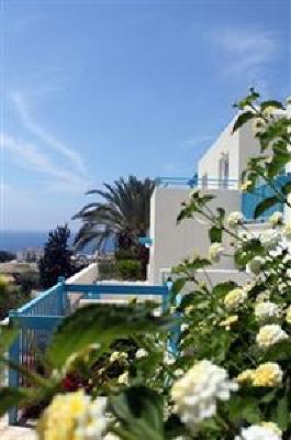 фото отеля Sunny Hill Hotel Apartments Paphos