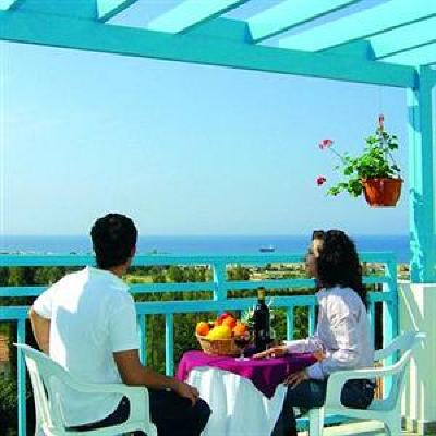 фото отеля Sunny Hill Hotel Apartments Paphos