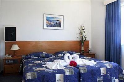 фото отеля Sunny Hill Hotel Apartments Paphos