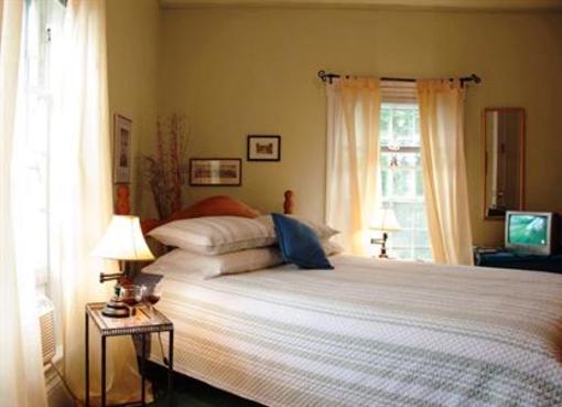 фото отеля Silver Shoe Bed & Breakfast