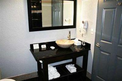 фото отеля BEST WESTERN Bonita Springs Hotel & Suites