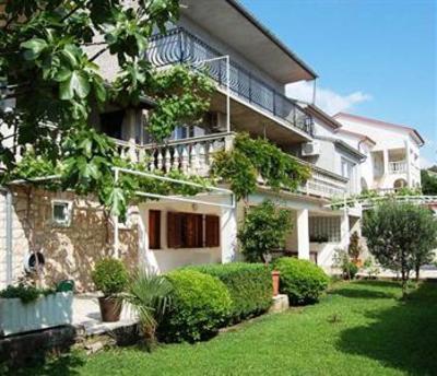 фото отеля Apartments Lidija Novi Vinodolski