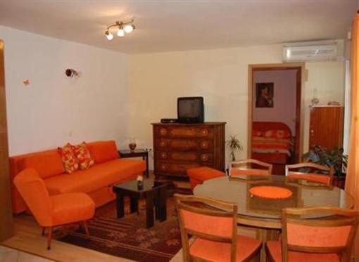 фото отеля Apartments Lidija Novi Vinodolski