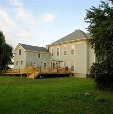 фото отеля Little Lakes Inn & Healing Center